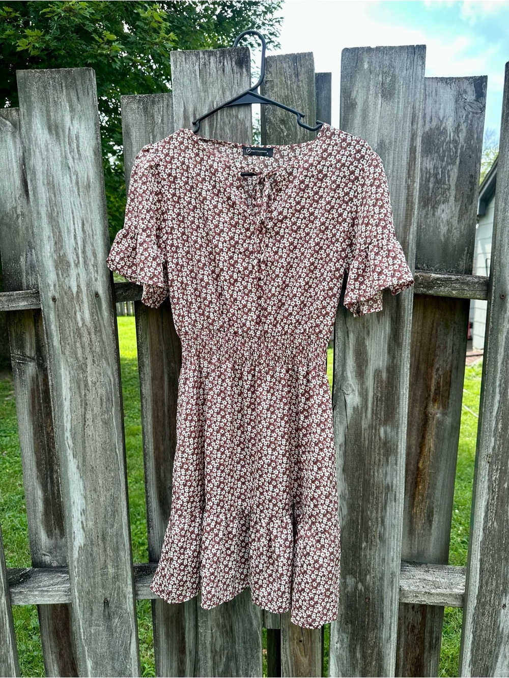 PrettyGarden Brown Floral Short Sleeve Tiered Dress